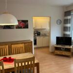 Wohn-/Schlafzimmer mit offener Küche