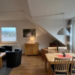 Wohn-/Schlafbereich mit offener Küche