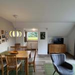 Wohn-/Essbereich mit offener Küche