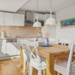 Esszimmer mit Küche