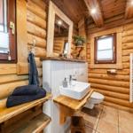 Badezimmer im Erdgeschoss