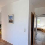 Blick zum Essraum und zum Schlafraum...