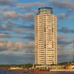 Das Apartment liegt im 14. Stock, Richtung Süd/West, mit herrlichem Blick auf den Sonnenuntergang.