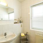 Badezimmer mit Dusche