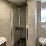 Duschbad mit Regendusche