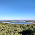 Blick vom Grümbke-Turm über den Bodden Richtung Feriendorf