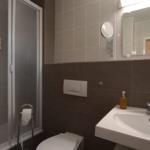 Das Bad mit Duschkabine