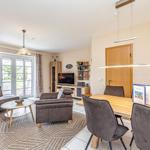 großzügiger Wohn-Essbereich mit Terrassenzugang...