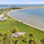 Haus mit Blick auf Strand und Meer