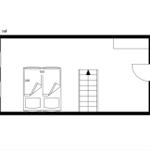 Einstöckige Wohnung mit Treppenhaus und Fenster