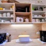 Ausstattung an Kaffee-Tee-Geschirr