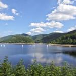 Nahegelende Odertalsperre für Wassersport und zum Wandern