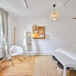 Helles, geräumiges Schlafzimmer