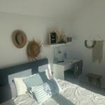 Im 1. OG befindet sich das 2. Schlafzimmer mit Zugang zur Terrasse...