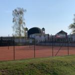 Tennisplatz von Göhren am Nordstrand hinter den Dünen