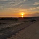 Ferien, wenn der Himmel in Gold getaucht ist