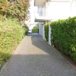 Zufahrt zum Carportstellplatz