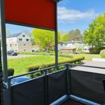 Balkon mit Sonnenrollo