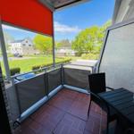 Balkon mit Sonnenrollo