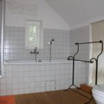 Bad mit Dusche und Wanne