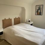 Elternschlafzimmer mit Doppelbett