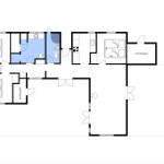 Dieses Haus hat drei Schlafzimmer, eine Küche, ein Bad und zwei Schuppen.