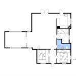 Wohnung mit drei Schlafzimmern, Küche und Bad. Raumübersicht mit Maßangaben.