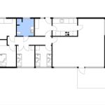 Wohnung mit Küche, Bad und vier Schlafzimmern mit Betten.