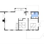 Wohnung mit zwei Schlafzimmern, Küche und Bad. Treppenhaus zur oberen Etage.