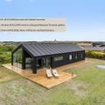 Modernes Haus mit Holzterrasse, Garten und Trampolin. Geschlossene Terrasse ab 01.03.2026.