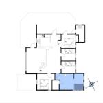 Wohnung mit drei Schlafzimmern, Küche und Bad. Karte mit Kompass.