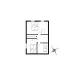 Etagenplan mit Schlafzimmern und Treppe zur oberen Etage.