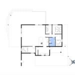 Apartment with three bedrooms, kitchen, and bathroom. Floor plan with orientation.