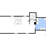 Erster Stock mit Schlafzimmer, Bad und Treppe zur Untergeschoß.