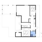 Apartment with three bedrooms, kitchen, and bathroom. Room layout with compass.