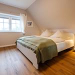Schlafzimmer mit Doppelbett ( 180x200 )