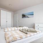 Kleiderschrank im 2. Schlafzimmer