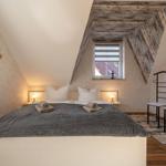 Schlafzimmer mit Doppelbett