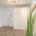 Schrankbett im Eingangsbereich