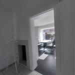 Blick vom Flur ins Wohnzimmer