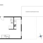 Stueplan mit überdachter Terrasse und Sovesofa. Küche und Treppe sind eingezeichnet.