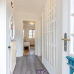 ... mit Garderobe