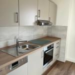 Die hochwertige Küche mit Edelstahlgeräten