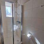 Dusche mit Regenbrause...