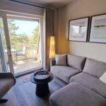 Wohnzimmer mit Blick zum Balkon...