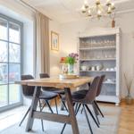 Esszimmer mit Zugang zur Süd - Terrasse