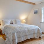 Schlafzimmer mit Doppelbett