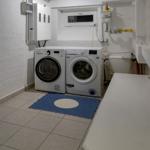 Waschmaschine und Trockner kostenlos im Untergeschoss