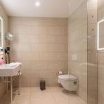 1. Badezimmer mit Regendusche (EG)...