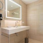 2. Badezimmer mit Wanne (OG)...